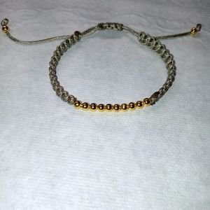 Selling a very pretty bracelets